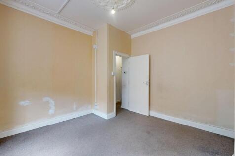 4 &amp; 4A Isla Road, Plumstead, London, SE18 3AA
