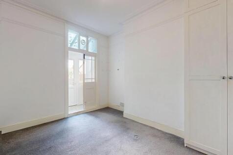 4 &amp; 4A Isla Road, Plumstead, London, SE18 3AA