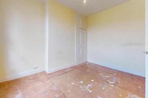 4 &amp; 4A Isla Road, Plumstead, London, SE18 3AA