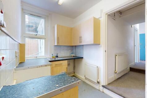 4 &amp; 4A Isla Road, Plumstead, London, SE18 3AA
