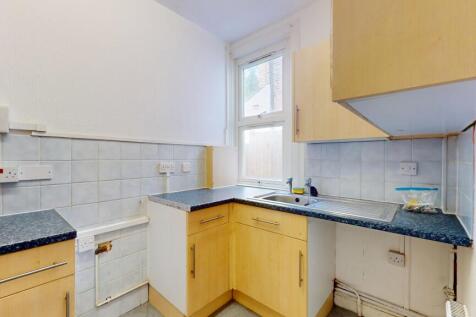 4 &amp; 4A Isla Road, Plumstead, London, SE18 3AA