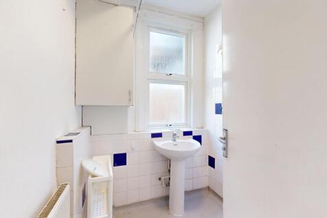 4 &amp; 4A Isla Road, Plumstead, London, SE18 3AA