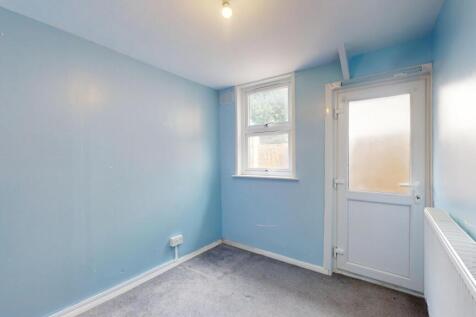 4 &amp; 4A Isla Road, Plumstead, London, SE18 3AA
