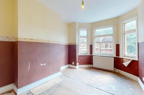 4 &amp; 4A Isla Road, Plumstead, London, SE18 3AA