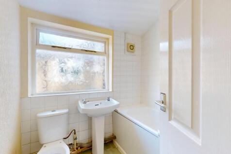 4 &amp; 4A Isla Road, Plumstead, London, SE18 3AA