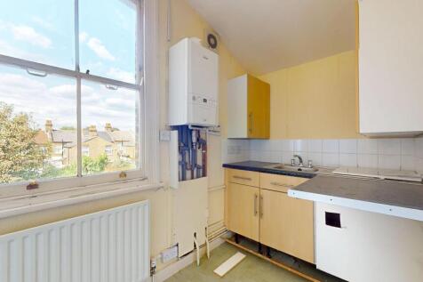 4 &amp; 4A Isla Road, Plumstead, London, SE18 3AA