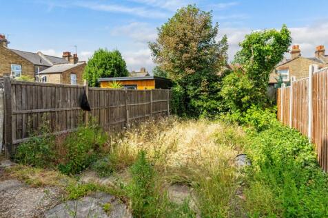 4 &amp; 4A Isla Road, Plumstead, London, SE18 3AA