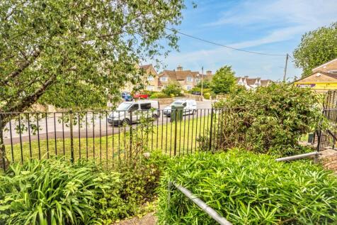 29 Cornwall Close, Tetbury, Gloucestershire, GL8 8JD