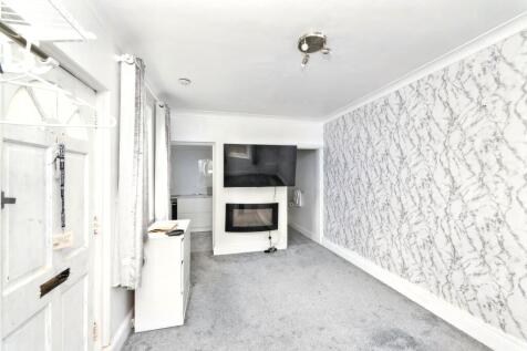 Flat D, 25 Cambridge Road, St. Albans, Hertfordshire, AL1 5LH