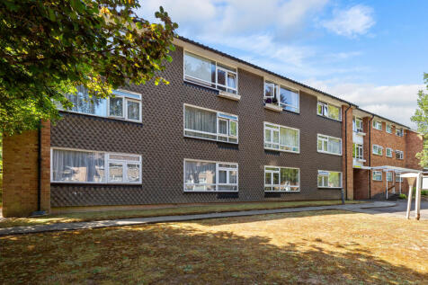 12 Boston Court, Christchurch Park, Sutton, Surrey, SM2 5TJ