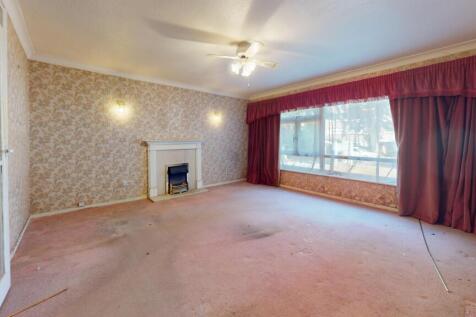 12 Boston Court, Christchurch Park, Sutton, Surrey, SM2 5TJ