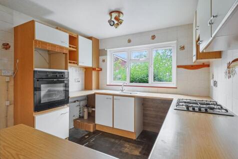 6 Butler Close, Salisbury, SP2 8AZ