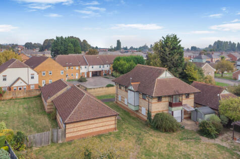 The Staithe, Holmes Drive, Wisbech, Cambridgeshire, PE13 3TJ