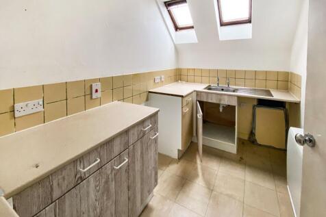 1-6 West End House, Marshfield Road, Chippenham, SN15 1JZ