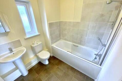bathroom.jpeg (1)