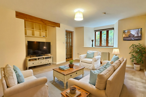 IMG_4264 - Living Room - Farmhouse - 161.jpeg