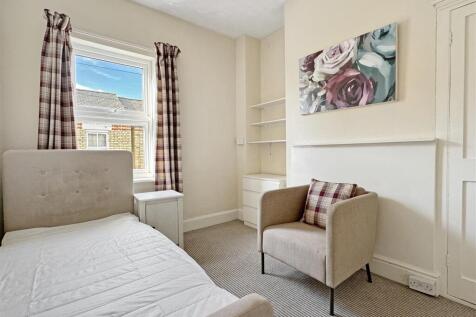 Bedroom.jpg