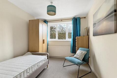 Bedroom 10.jpg