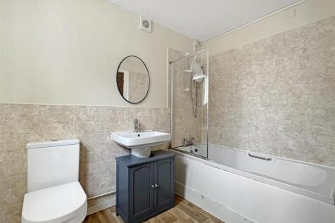 Bathroom .jpg