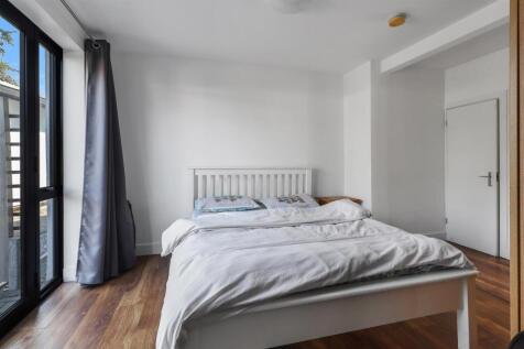 Bedroom (2)
