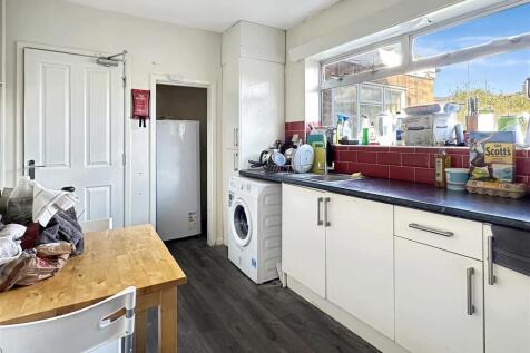 Kitchen (2)