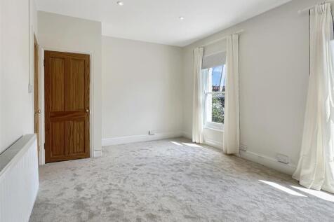 Bedroom 1 (2)