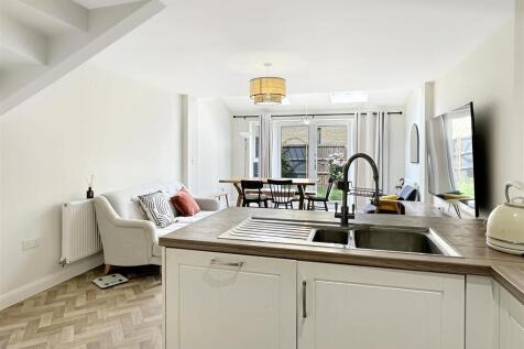 Living / Dining