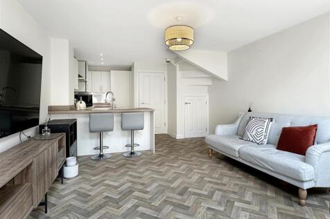 Living Room (2)