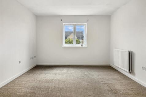 Living / Dining Room (2)