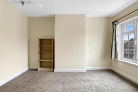 Bedroom 1 (2)