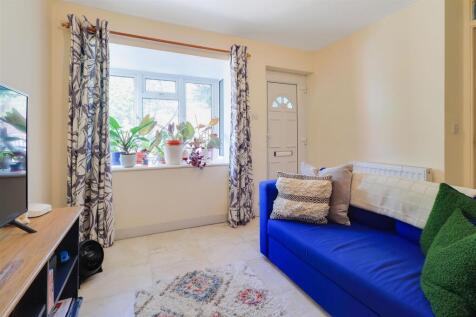 Living / Dining Room (4)