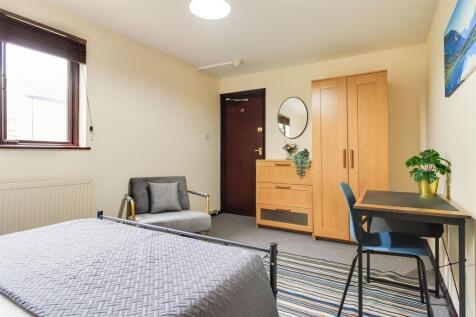 Room 5 (3)