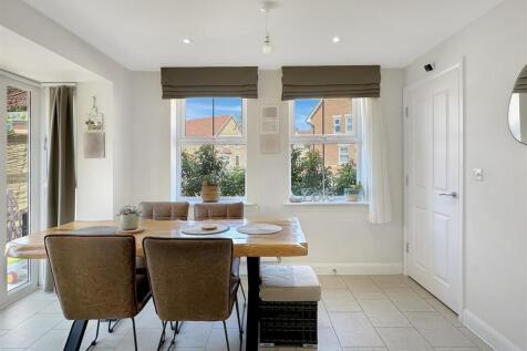 Dining Room (2)