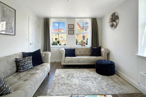 Living Room (2)
