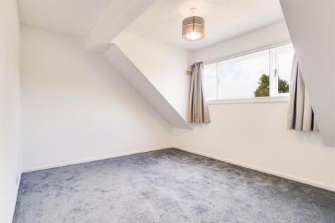 Bedroom 1 (2)