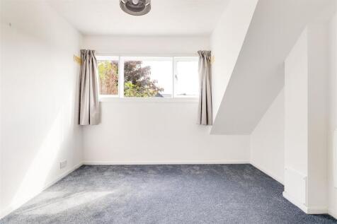 Bedroom 2 (2)
