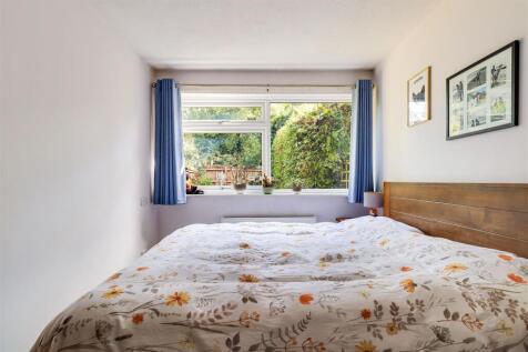 Bedroom 1 (2)