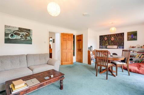 Dining/ Living Room