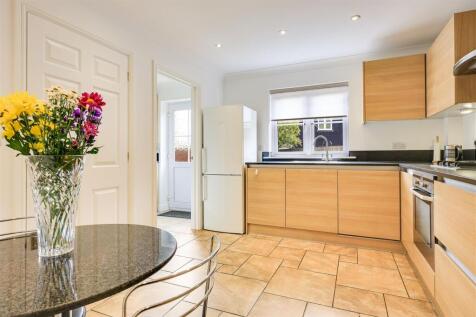 Kitchen/ Breakfast Room