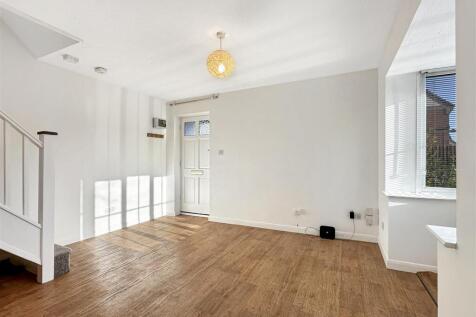 Living / Dining Room (2)