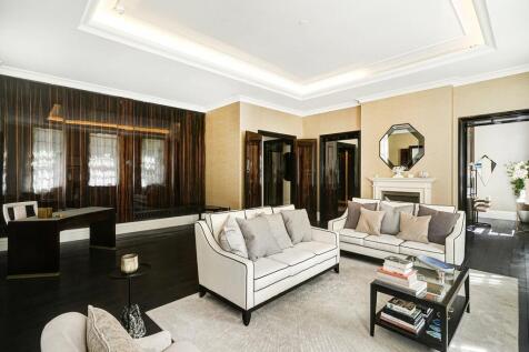 Corinthia Residences