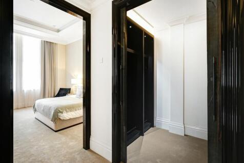 Corinthia Residences