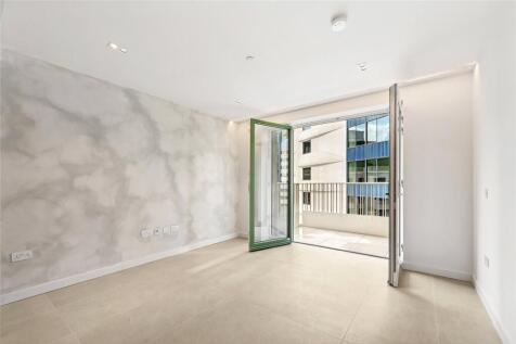 806 Capella Court