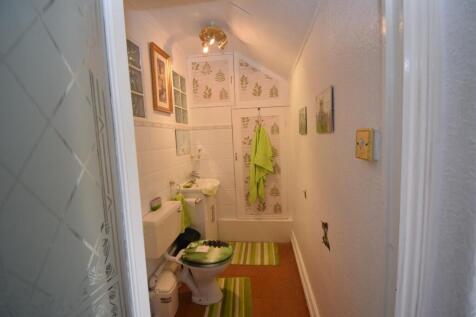Bedroom 3 with En-suite