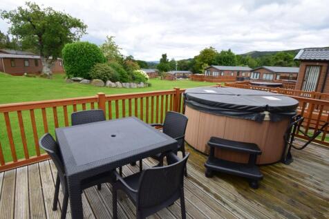 Front Decking/Seating Area
