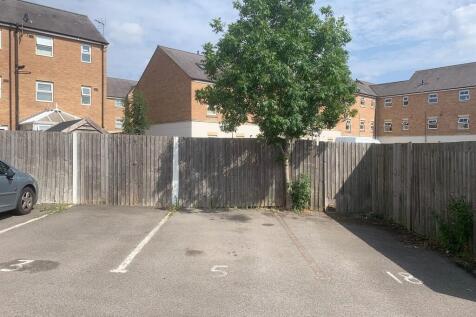 Stowe Drive parki...