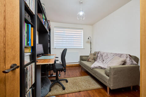 Edward Knight 202...