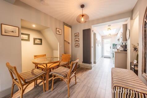 Sitting / Dining Room