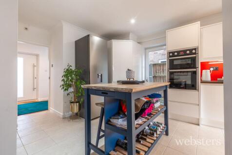 Kitchen / Breakfast Room