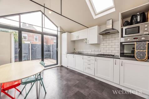 Kitchen / Breakfast Room